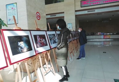 海盐举办“锤炼匠心 建功立业”主题摄影展