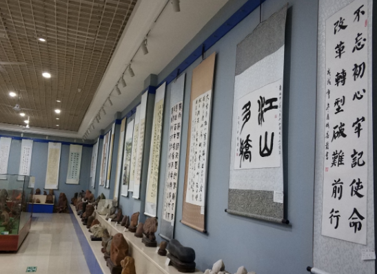 2021年南雄市迎春书法美术作品展开幕